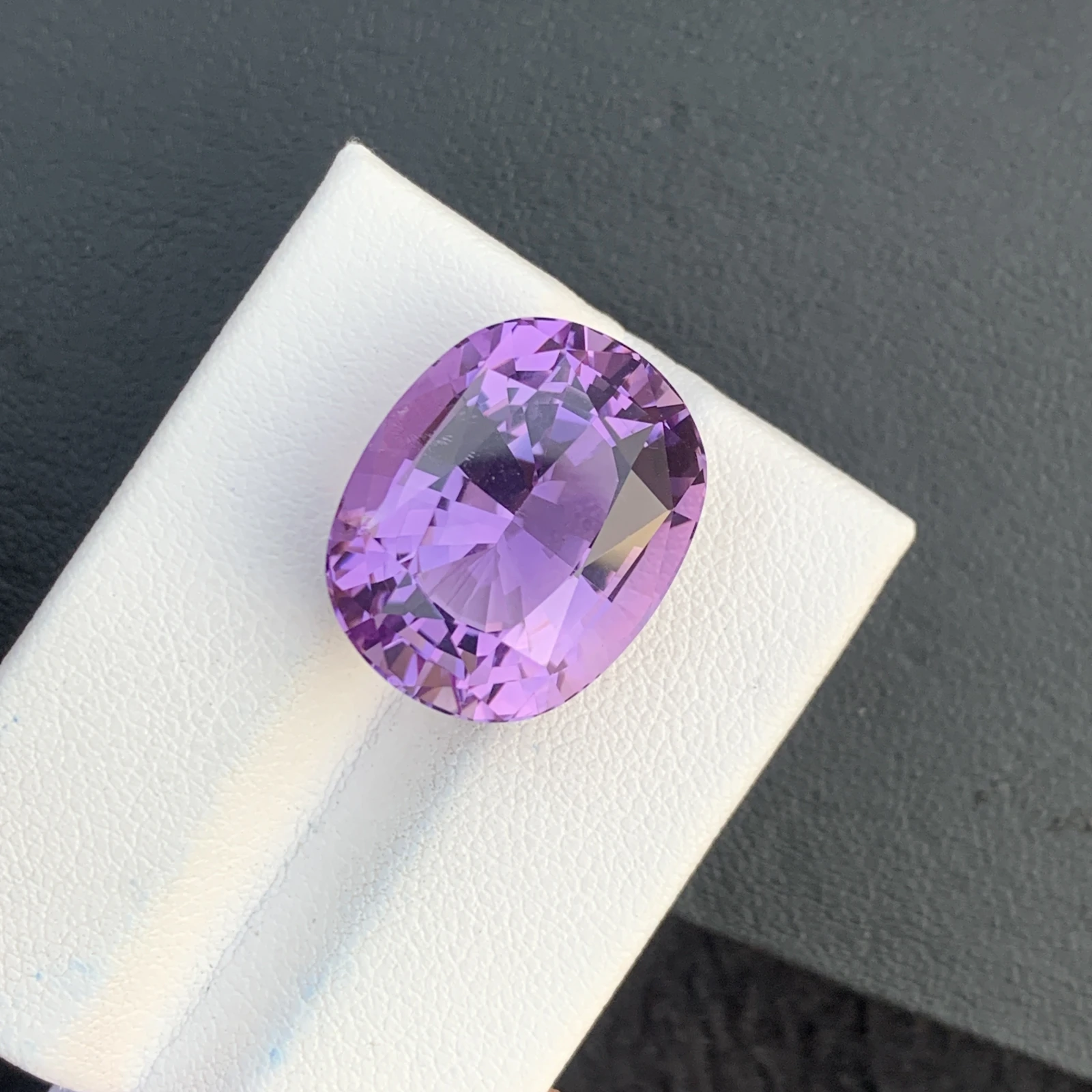Faceted Cut 21.75 Carat Natural Lavender Amethyst Cushion Faceted Loose Gemstone — view 4